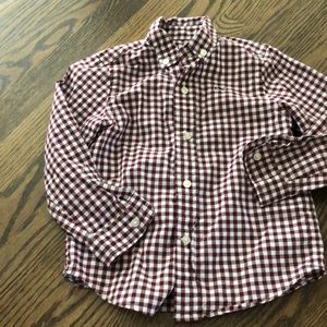 Vineyard Vines button down shirt